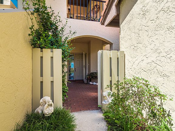 3rd image of 3603 Harbor Dr