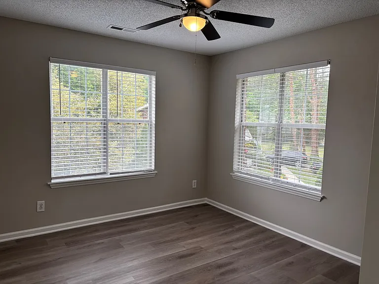 1000 Mount Holly Huntersville Rd #B — Photo 21