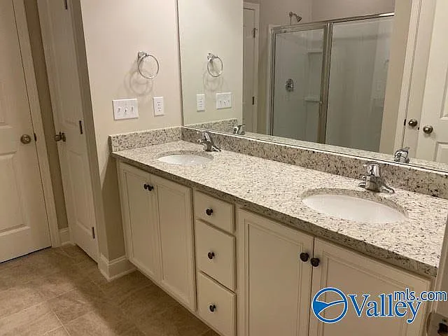 21 Winter King Dr — Photo 15
