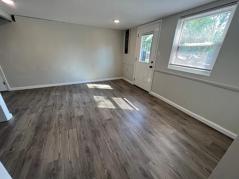 800 N West Park Ln — Photo 22