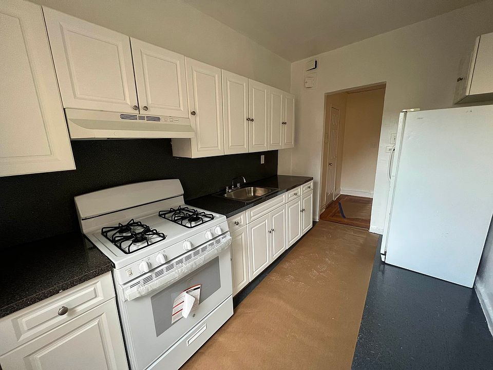 1st image of 631 Academy St #4H