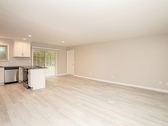 2nd image of 8400 Linderwood Ln