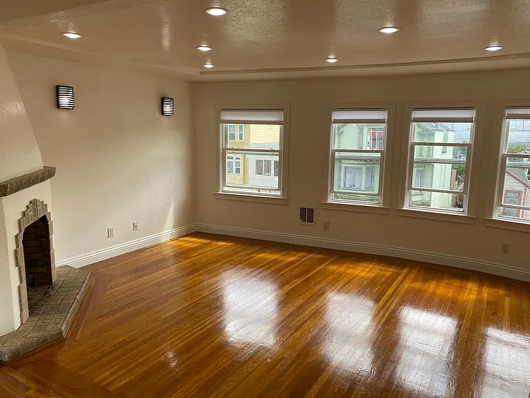 1572 Palou Ave — Photo 3