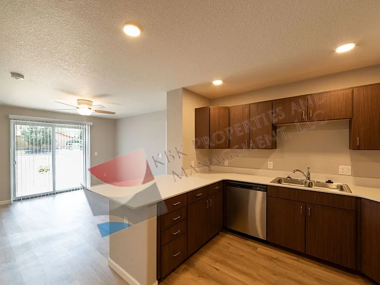 Timberview Apartments — Photo 2