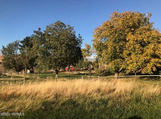 671 Sun Acres Rd, Zillah, WA 98953