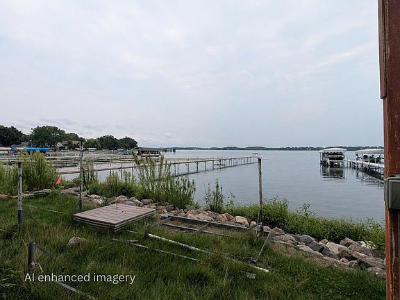 5th image of 2894 Waubesa Ave
