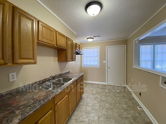4th image of 1334 Carrolton Ave