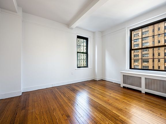 5th image of 15-17 Park Ave #14B