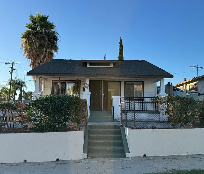 1003 N Clement St — Photo 1