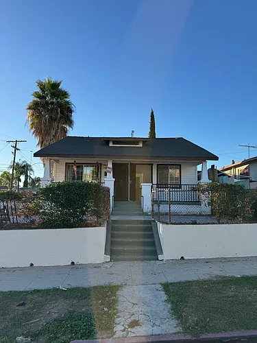 1003 N Clement St Photo 1