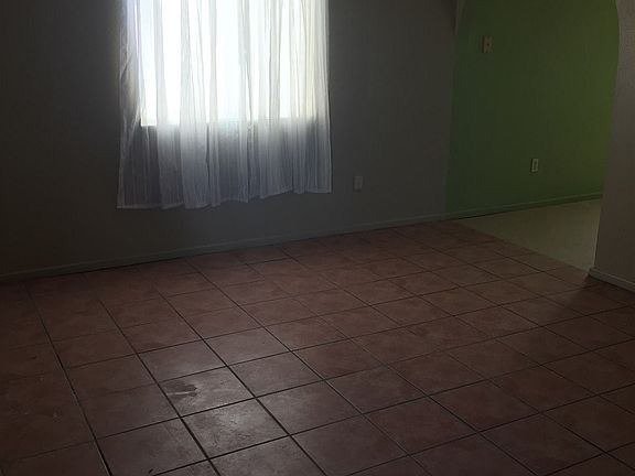 5th image of 1382 E Udall Ln