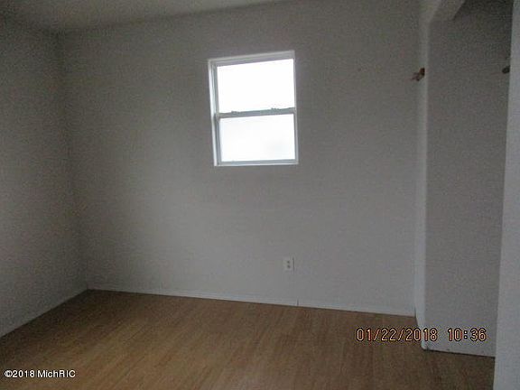 5th image of 332 Kimberly