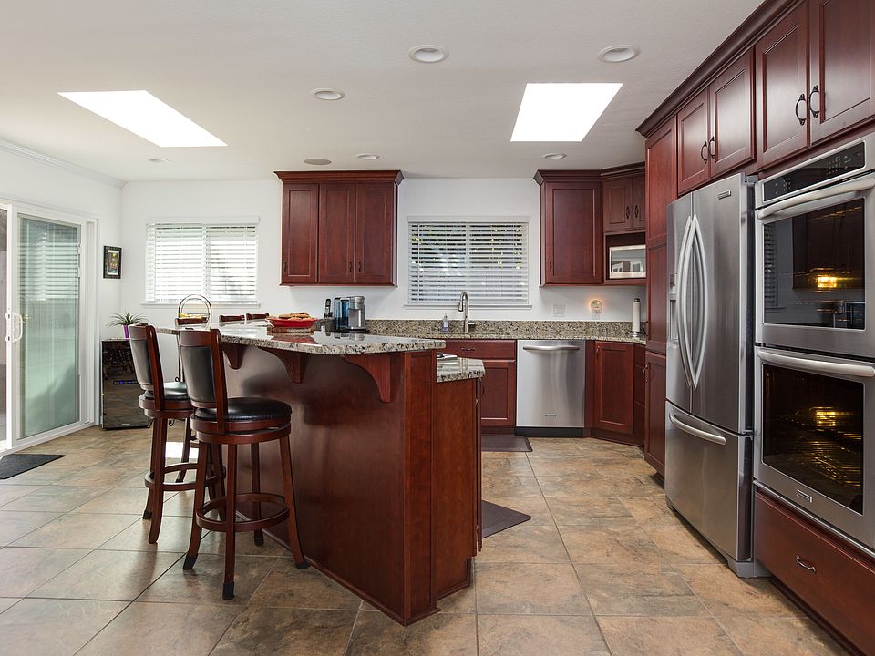 1st image of 357 Manzanita Dr