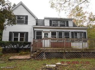 7144 Pine Hill Dr NE, Belmont, MI 49306