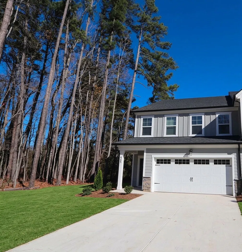 4 bed, 2159 sqft, $2,395 — Photo 4