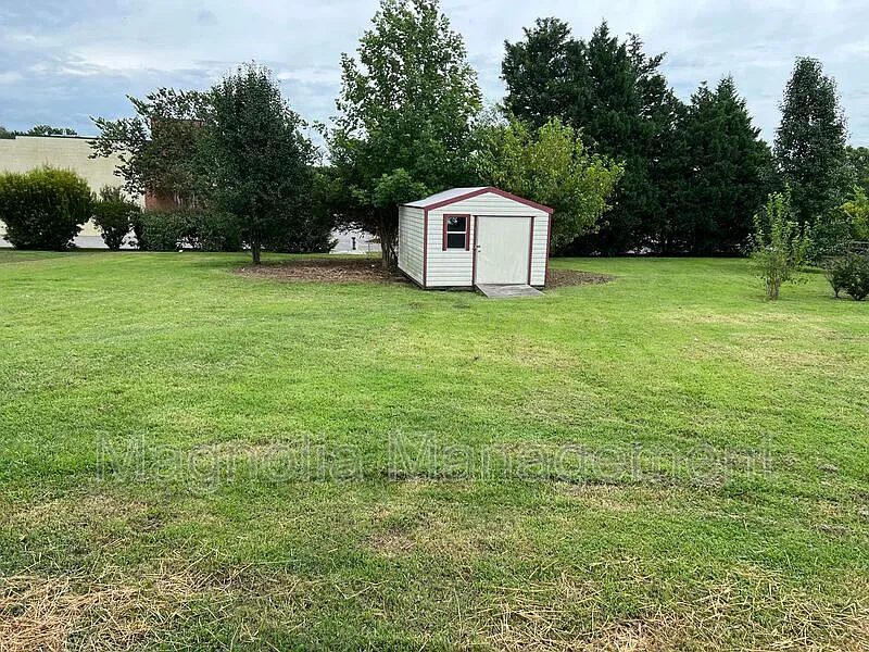 3 bed, 2.0 bath, $1,500 — Photo 3