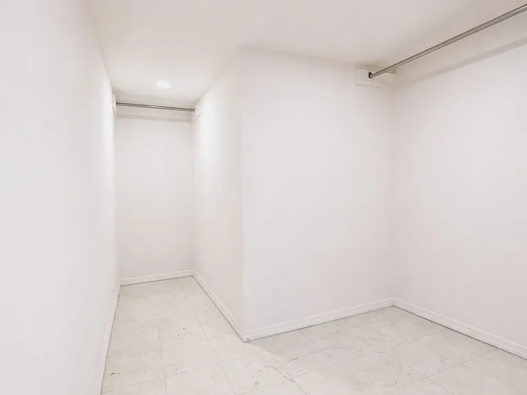 414 W 22nd St #7 — Photo 11