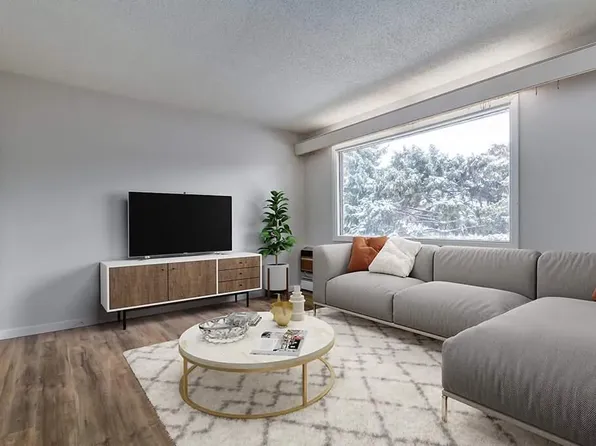 393 Parkview Rd #4, Yorkton, SK S3N 2L4