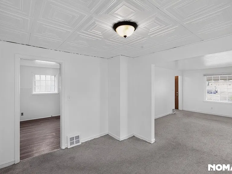 220 Michael Ave — Photo 7