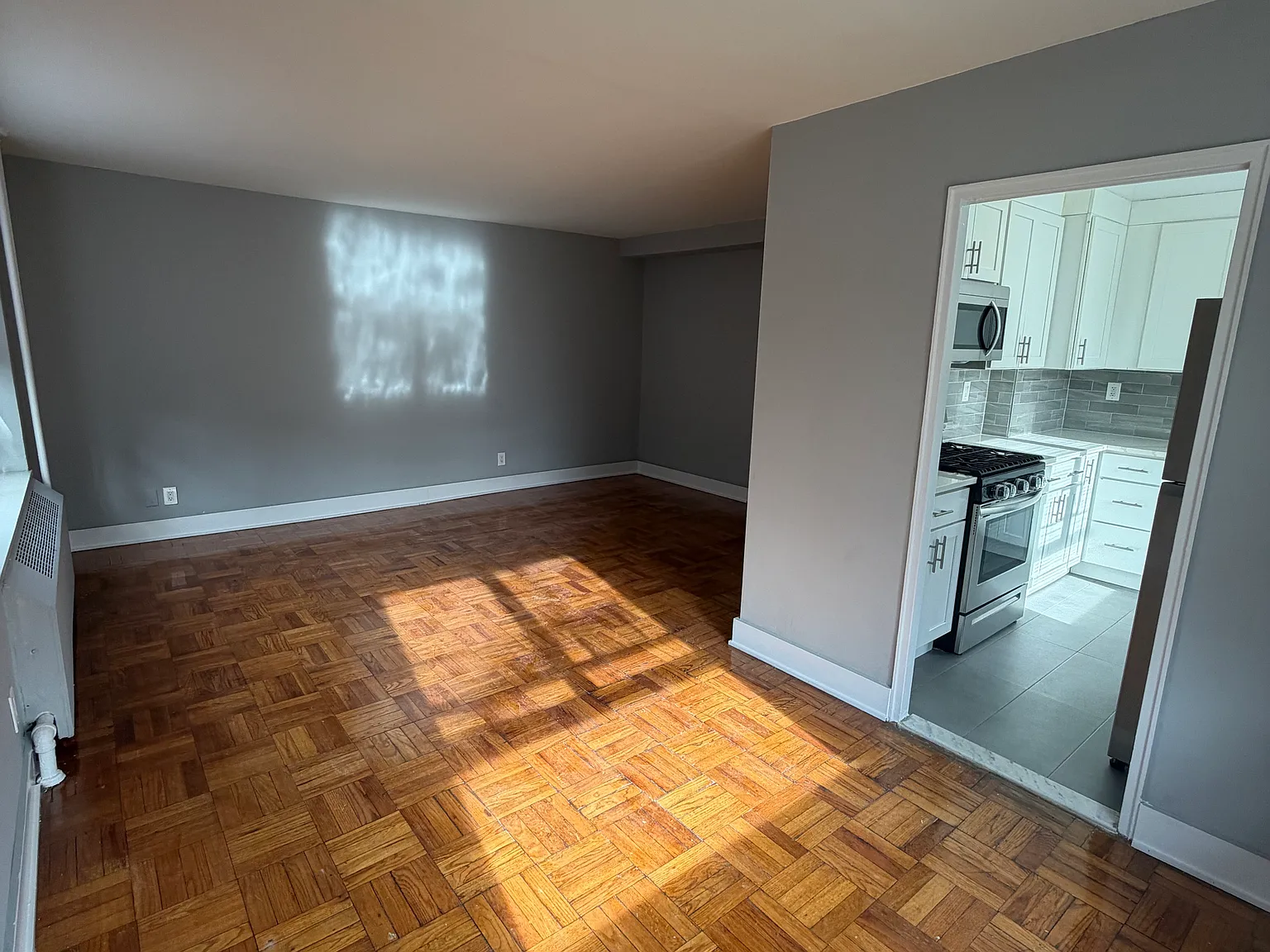 186th Ln, Fresh Meadows — Photo 3