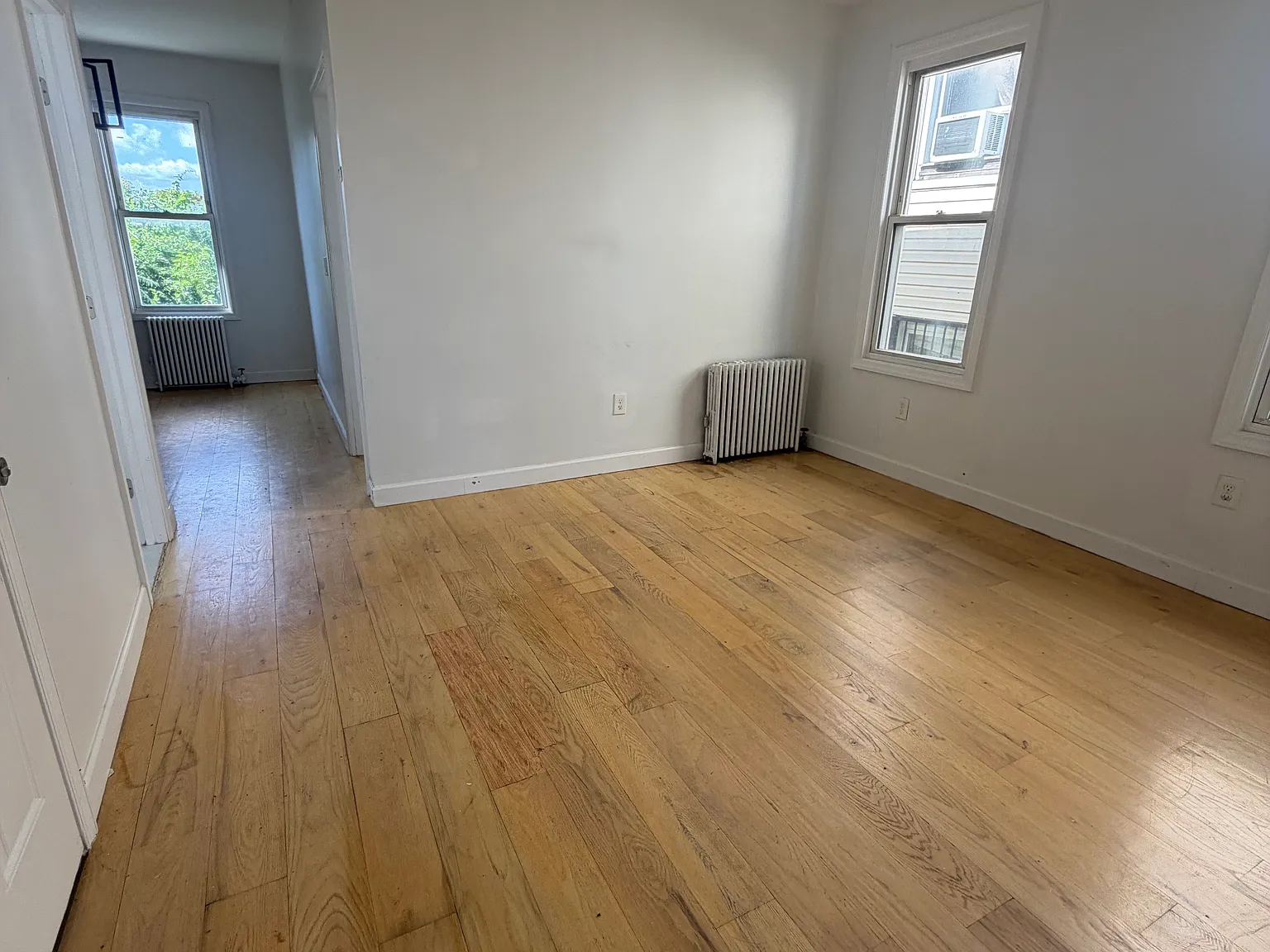2 bed, 900 sqft, $2,200 — Photo 4