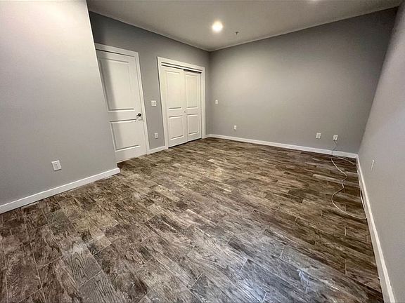 3rd image of 2550 Emerald St Unit B