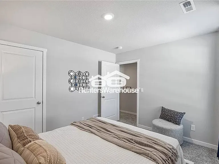 2124 Bugge Dr — Photo 13