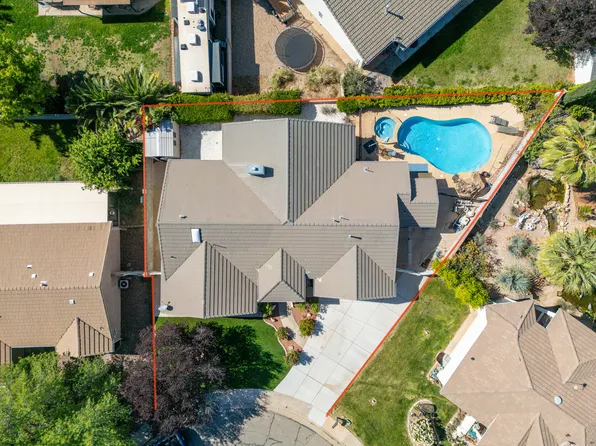 754 Cherry Cir, Washington, UT 84780