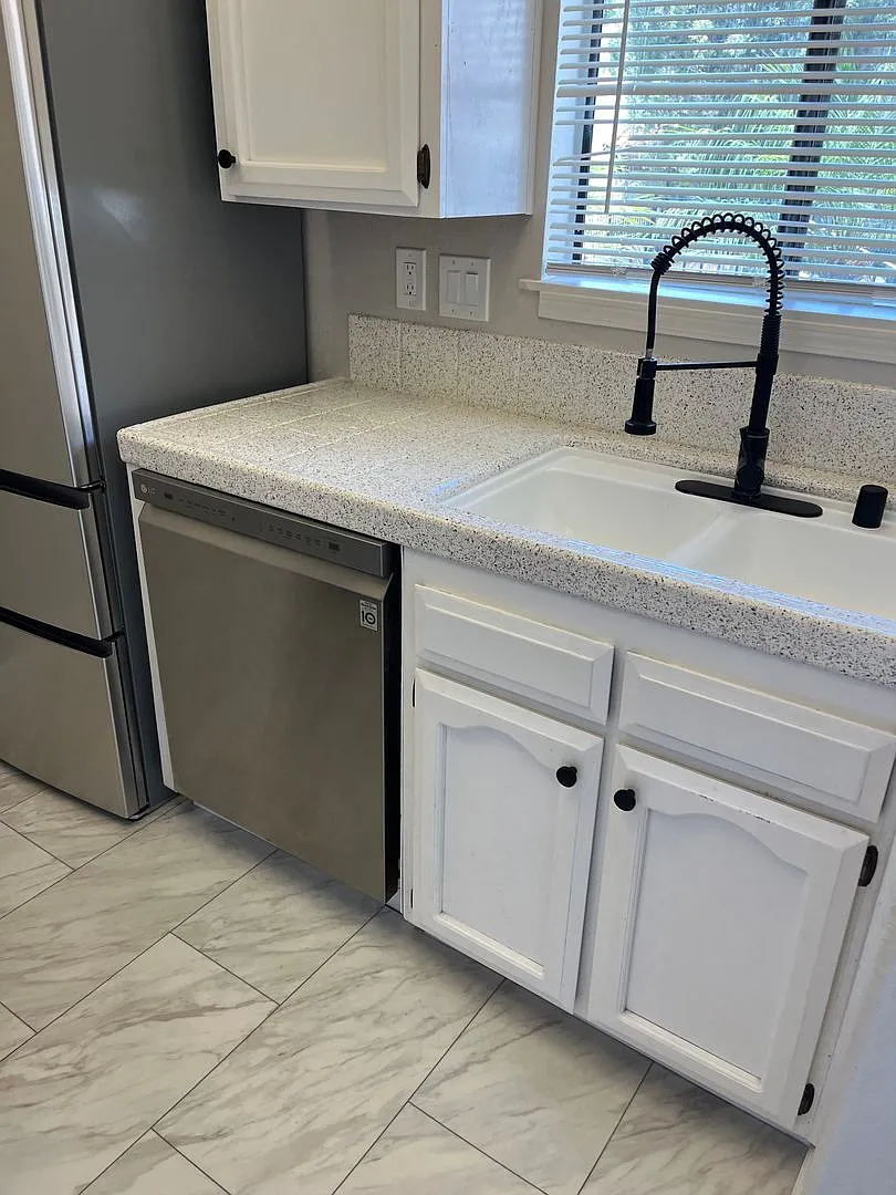Casa Lane Townhomes — Photo 4
