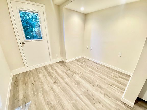 4th image of 130 Graystone Ter #5A