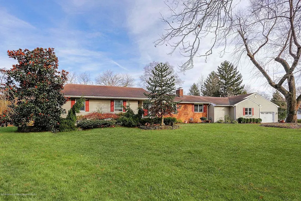 50 Greentree Ter photo 1