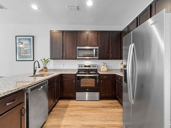 5th image of 1714 Sound Haven Ct