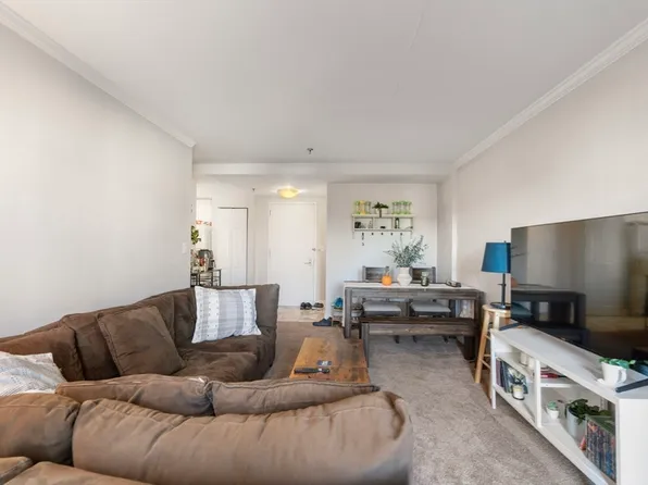 15 N Beacon St APT 104, Allston, MA 02134