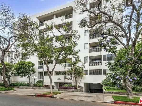 321 N Oakhurst Dr APT 306, Beverly Hills, CA 90210