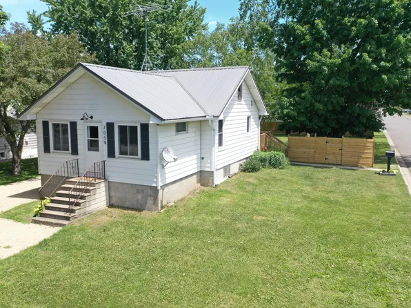 305 N Wabasha, Plainview, MN 55964