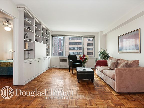 4th image of 201 E 37th St APT 10F