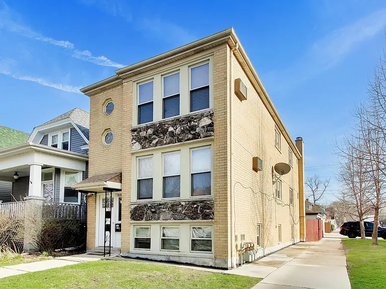 5057 W Dakin St #G — Photo 3