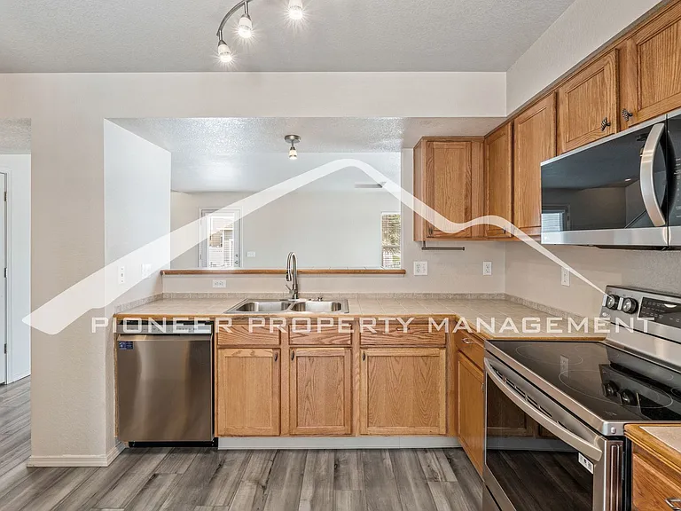 7604 Firehawk Ln — Photo 6