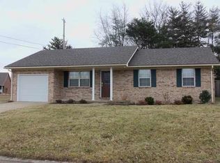 1117 Boon Dr, Boonville, IN 47601