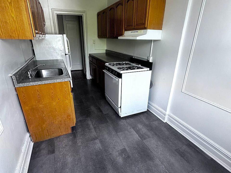 1st image of 85-11 Elmhurst Ave #2B