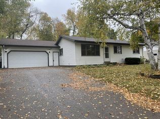 413 12th Ave SE, Faribault, MN 55021