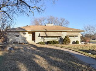 1864 Albert St N, Falcon Heights, MN 55113