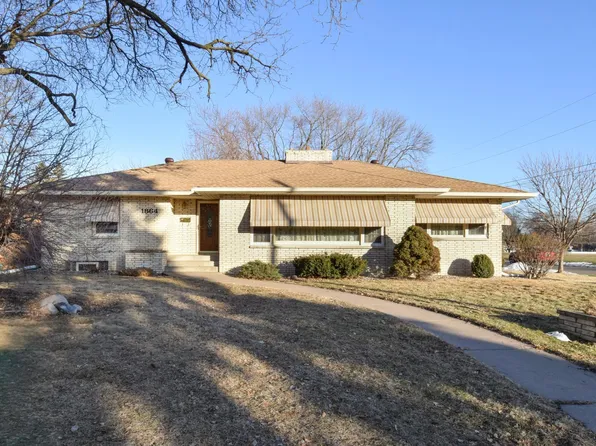 1864 Albert St N, Falcon Heights, MN 55113