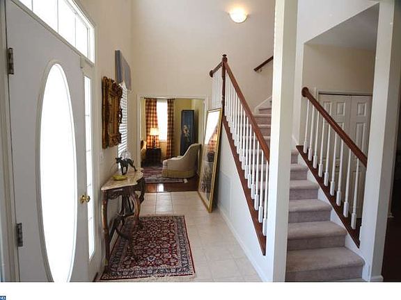 3rd image of 17 Ennis Ln