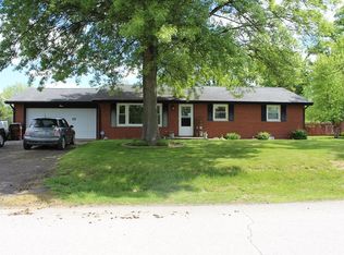 10023 N Hickory Ln, Columbus, IN
