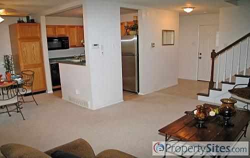 4th image of 12326 Rossridge Ct