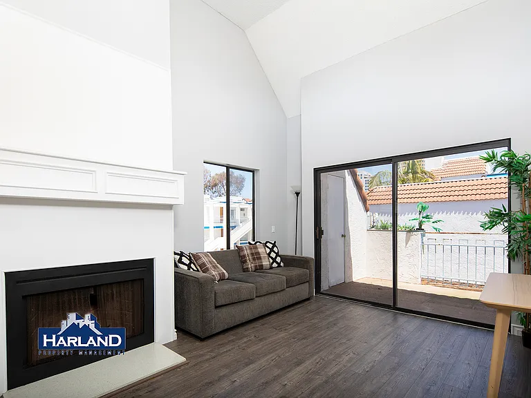 8332 Regents Rd #3A — Photo 6