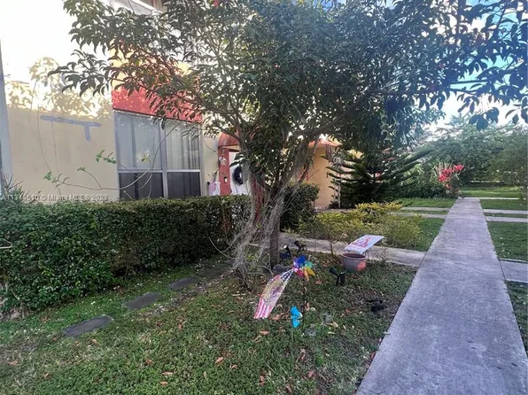270 NE 141st St #3-A, Miami, FL 33161