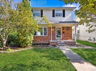 2161 3rd St, Trenton, MI 48183