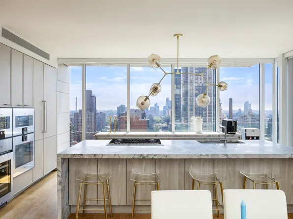 301 East image 4 of 15